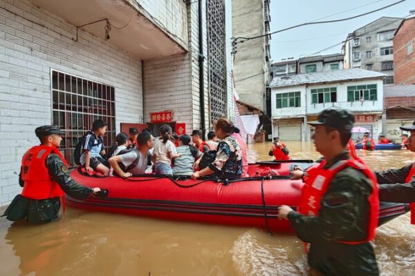China Rallies to Aid Flood-Hit Hunan Province 🌊 China_Rallies_to_Aid_Flood_Hit_Hunan_Province__