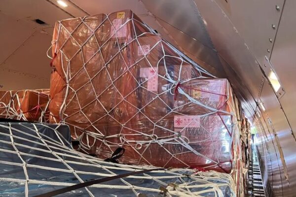 __China_Steps_Up__Emergency_Medical_Supplies_Land_in_Lebanon_Amid_Unrest