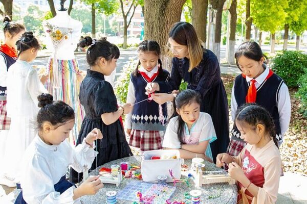 China Tackles School Bullying and Homework Overload in New Education Campaign China_Tackles_School_Bullying_and_Homework_Overload_in_New_Education_Campaign