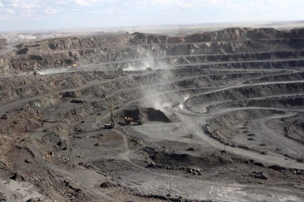 China Unearths Two New Minerals at World’s Largest Rare-Earth Mine 🌟 China_Unearths_Two_New_Minerals_at_World_s_Largest_Rare_Earth_Mine__