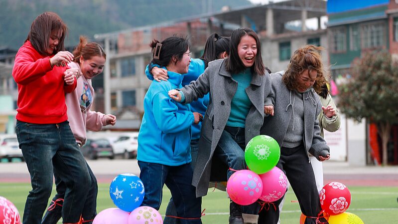 China___UN_Women_Team_Up_to_Empower_Women_Worldwide__ - News for amigos, by amigos China___UN_Women_Team_Up_to_Empower_Women_Worldwide__