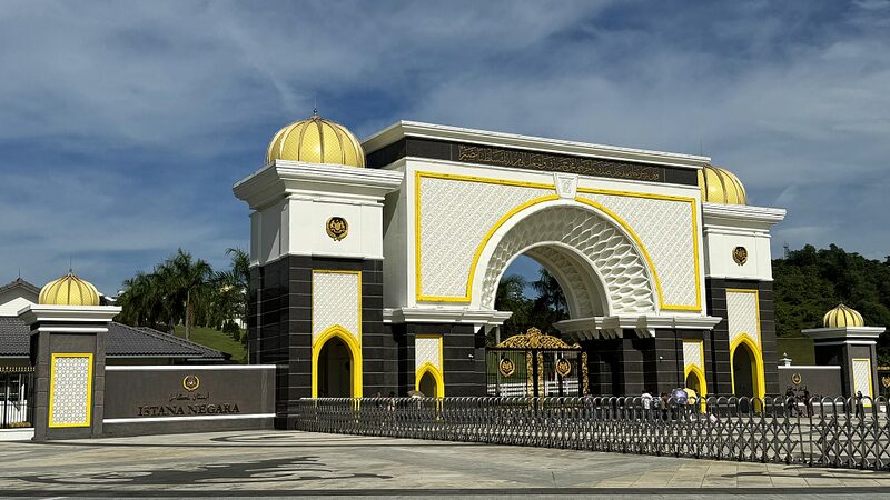 China____and_Malaysia____Team_Up_for_an_Epic_Future___ - News for amigos, by amigos China____and_Malaysia____Team_Up_for_an_Epic_Future___