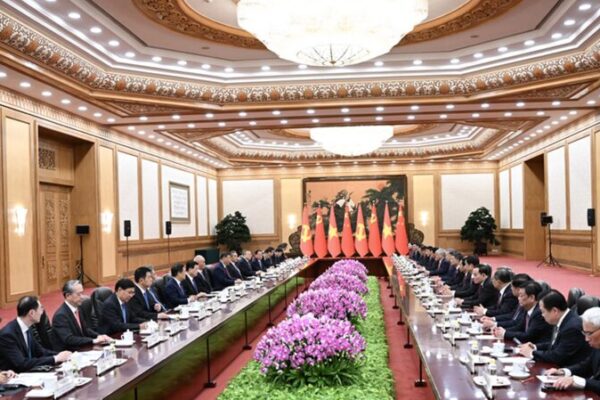 China 🇨🇳 and Vietnam 🇻🇳 Boost Trade Ties and Vow for a Shared Future 🌟 China____and_Vietnam____Boost_Trade_Ties_and_Vow_for_a_Shared_Future__ video poster