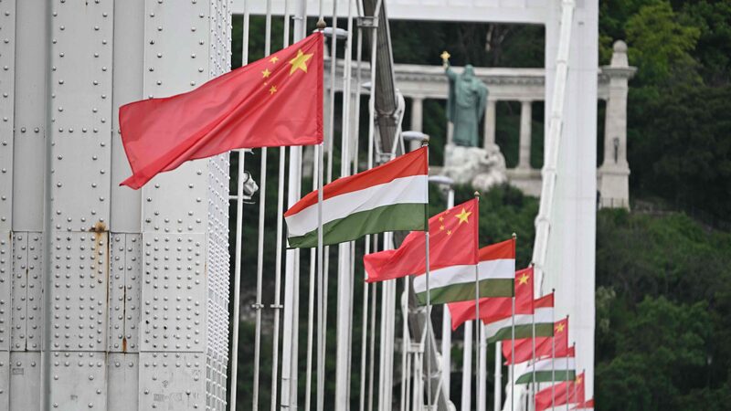 China_and_Hungary_Team_Up_to_Cool_Tensions_in_Ukraine_Crisis___ - News for amigos, by amigos China_and_Hungary_Team_Up_to_Cool_Tensions_in_Ukraine_Crisis___