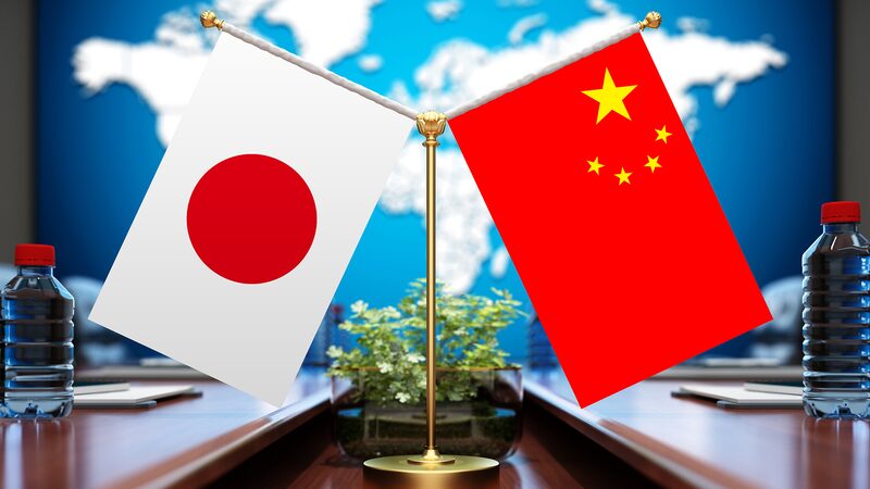 China_and_Japan_Commit_to_Stronger_Friendship_at_Vientiane_Meeting - News for amigos, by amigos __China_and_Japan_Commit_to_Stronger_Friendship_at_Vientiane_Meeting