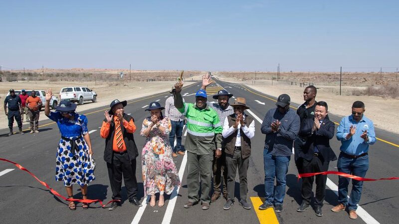 China_and_Namibia__Building_Roads__Mining_Riches__Sharing_Knowledge__ - News for amigos, by amigos China_and_Namibia__Building_Roads__Mining_Riches__Sharing_Knowledge__