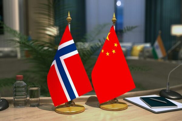China and Norway Join Forces for a Greener Future 🌍🌱 China_and_Norway_Join_Forces_for_a_Greener_Future___