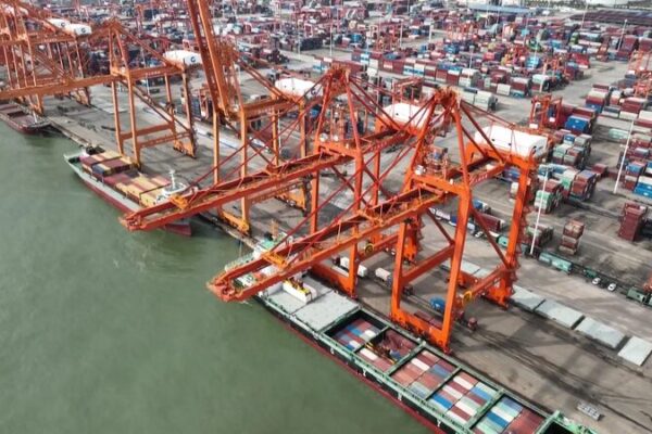 China and Vietnam Join Forces for a Greener Future 🌿🤝 China_and_Vietnam_Join_Forces_for_a_Greener_Future___