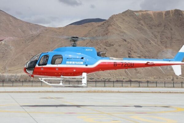 China’s AC311A Helicopter Soars to New Heights in Lhasa 🚁✨ China_s_AC311A_Helicopter_Soars_to_New_Heights_in_Lhasa___