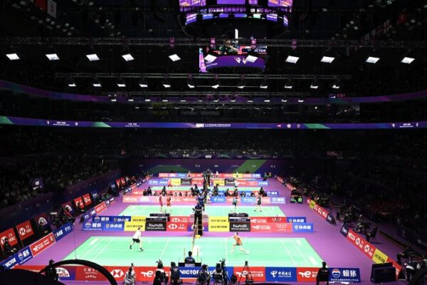 China’s Badminton Teams Soar into Thomas & Uber Cup Quarters as Group Leaders 🏸🎉 China_s_Badminton_Teams_Soar_into_Thomas___Uber_Cup_Quarters_as_Group_Leaders___