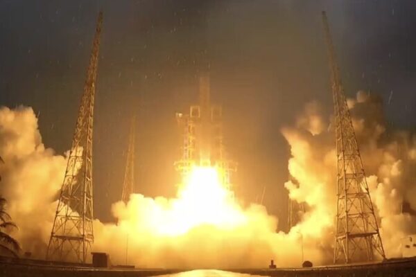 China’s Chang’e-6 Rockets to the Moon’s Far Side for Historic Sample Return! 🌚🚀 China_s_Chang_e_6_Rockets_to_the_Moon_s_Far_Side_for_Historic_Sample_Return____ video poster