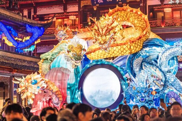 China’s Consumer Market Shines Bright Ahead of Lantern Festival ✨ China_s_Consumer_Market_Shines_Bright_Ahead_of_Lantern_Festival__