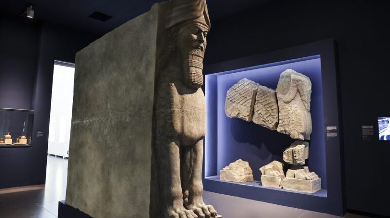 China_s_Cultural_Treasures_Shine__From_Ancient_Bones_to_Modern_Dance