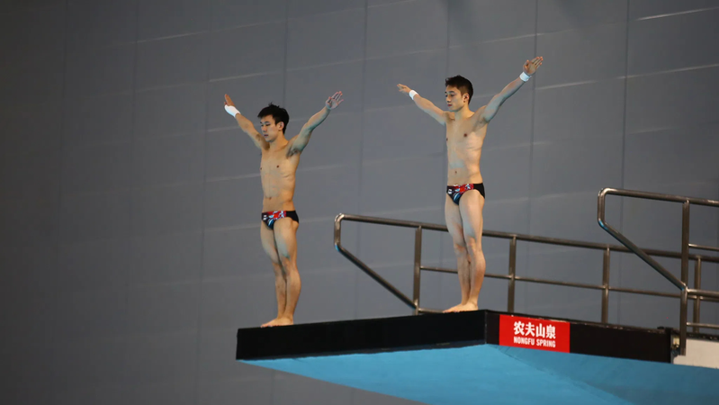 China_s_Diving_Stars_Yang_Hao___Lian_Junjie_Set_Sights_on_Paris_Gold__ video poster