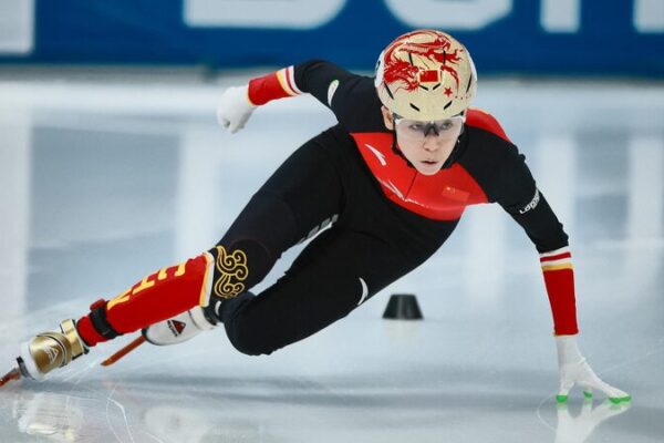 China’s Fan Kexin Shines in Season Debut at Beijing Short Track World Tour 🇨🇳⛸️ China_s_Fan_Kexin_Shines_in_Season_Debut_at_Beijing_Short_Track_World_Tour_____ video poster