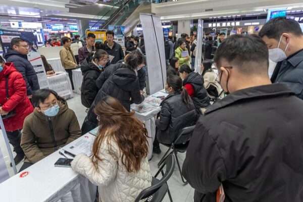 China’s Helping Hand: Migrant Workers Back to Work with Government Support 🚀 China_s_Helping_Hand__Migrant_Workers_Back_to_Work_with_Government_Support__