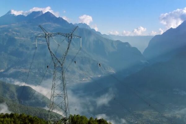 🚀 China’s Infrastructure Revolution: Unlocking Common Prosperity __China_s_Infrastructure_Revolution__Unlocking_Common_Prosperity video poster