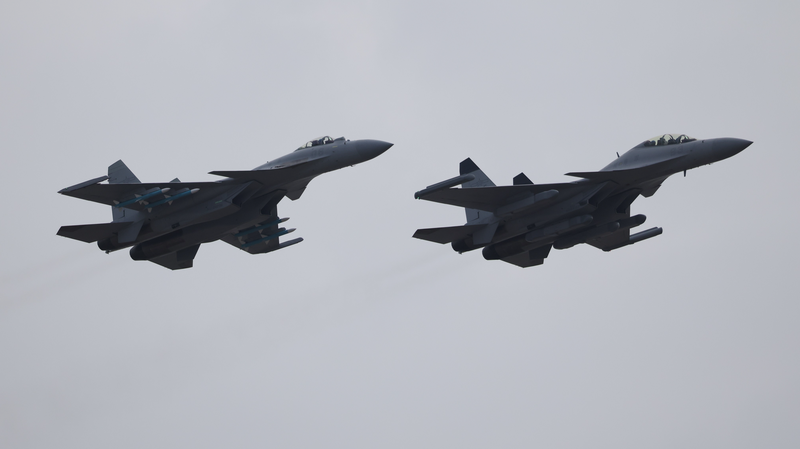 China_s_J_15D_Fighter_Jet_Soars_Ahead_of_Airshow_China__ - News for amigos, by amigos China_s_J_15D_Fighter_Jet_Soars_Ahead_of_Airshow_China__