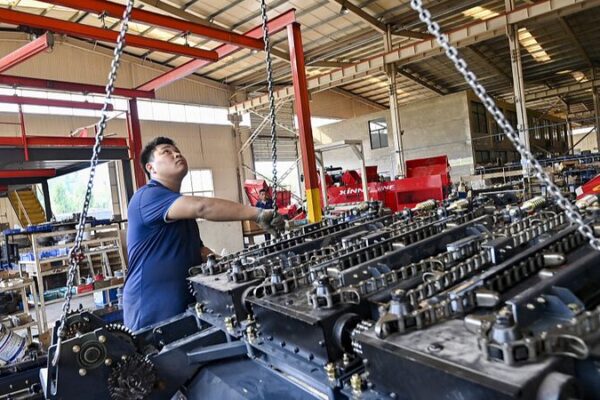 China’s Manufacturing PMI Dips to 49.1 in August 📉 China_s_Manufacturing_PMI_Dips_to_49_1_in_August__