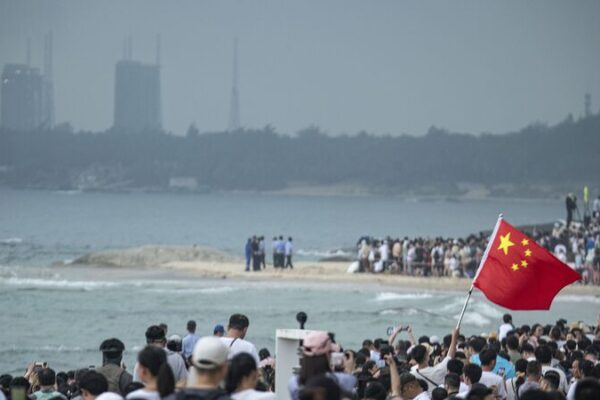 China’s Mega Projects Turn into Tourist Hotspots during May Day Holiday 🚀 China_s_Mega_Projects_Turn_into_Tourist_Hotspots_during_May_Day_Holiday__
