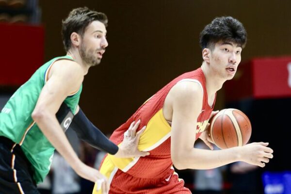 China’s Men’s Basketball Team Battles Hard in 70-65 Loss to Joventut Badalona 🏀 China_s_Men_s_Basketball_Team_Battles_Hard_in_70_65_Loss_to_Joventut_Badalona__