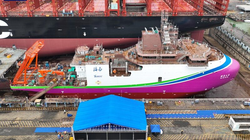 China_s_New_Deep_Sea_Explorer_Docks_in_South_China___ - News for amigos, by amigos China_s_New_Deep_Sea_Explorer_Docks_in_South_China___