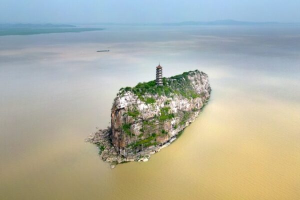 China’s Poyang Lake Sees Water Levels Soar After Heavy Rains 🌧️🌊 China_s_Poyang_Lake_Sees_Water_Levels_Soar_After_Heavy_Rains____