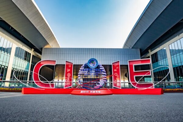 China’s Premier Li Qiang Unveils Plans to Open Up Economy at 7th Import Expo 🎉 China_s_Premier_Li_Qiang_Unveils_Plans_to_Open_Up_Economy_at_7th_Import_Expo__