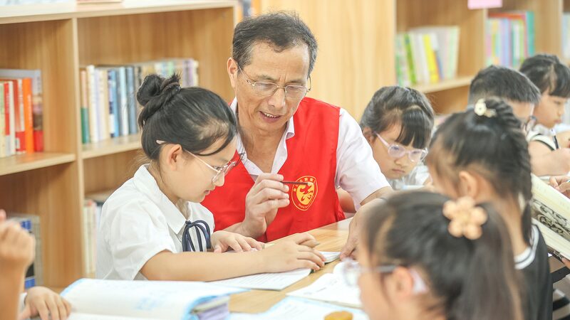 China_s_Retirement_Age_Shift__What_It_Means_for_the_Future__ - News for amigos, by amigos China_s_Retirement_Age_Shift__What_It_Means_for_the_Future__