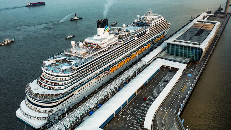 China_s_Shipbuilding_Boom__Riding_the_Waves_to_Global_Leadership__ - News for amigos, by amigos China_s_Shipbuilding_Boom__Riding_the_Waves_to_Global_Leadership__