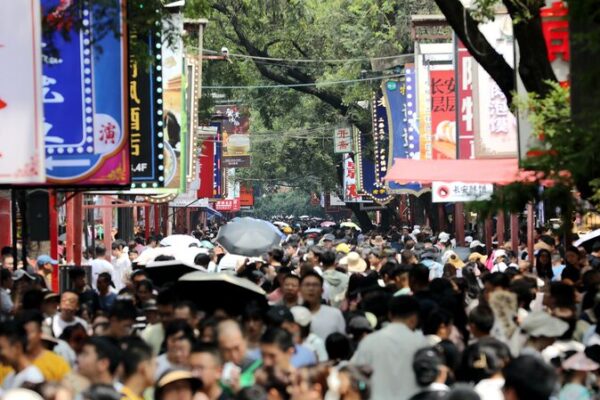 China’s Summer Travel Boom: Record Numbers Hit the Rails and Skies 🚄✈️ China_s_Summer_Travel_Boom__Record_Numbers_Hit_the_Rails_and_Skies____