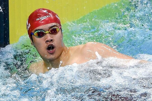 China’s Swimming Stars Shine with Three Golds at Singapore World Cup 🏊♂️🇨🇳 China_s_Swimming_Stars_Shine_with_Three_Golds_at_Singapore_World_Cup_______