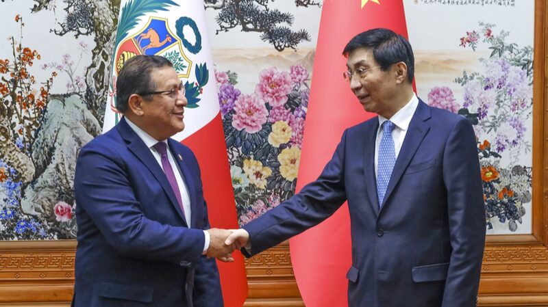 China_s_Top_Political_Advisor_Meets_Peruvian_Congress_President_in_Beijing