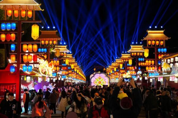 🎉 China’s Tourist Hotspots Gear Up for Epic Chinese New Year Celebrations! 🧨 __China_s_Tourist_Hotspots_Gear_Up_for_Epic_Chinese_New_Year_Celebrations___