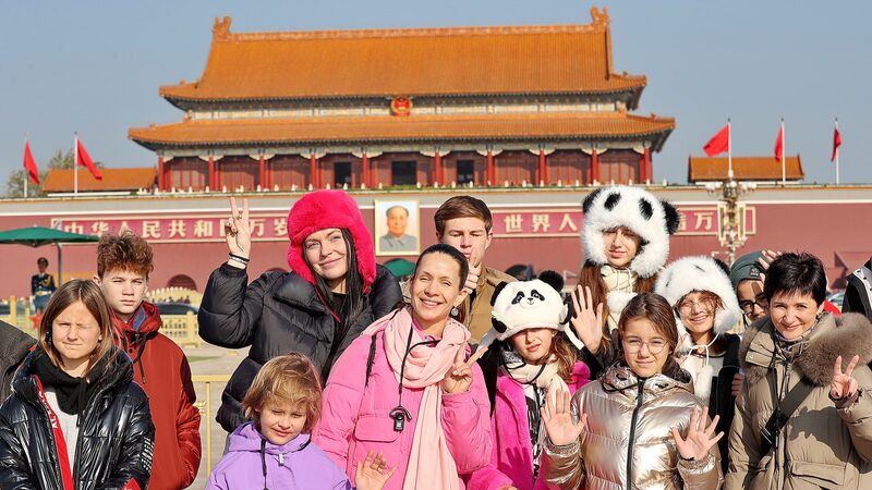 China_s_Visa_Free_Policy_Sparks_2024_Travel_Boom____ - News for amigos, by amigos China_s_Visa_Free_Policy_Sparks_2024_Travel_Boom____