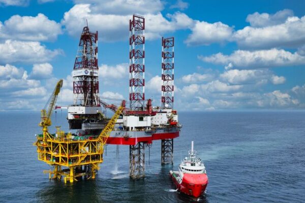 China’s Wushi 23-5 Oilfield: Pioneering Eco-Friendly Offshore Energy 🚀🌿 China_s_Wushi_23_5_Oilfield__Pioneering_Eco_Friendly_Offshore_Energy___