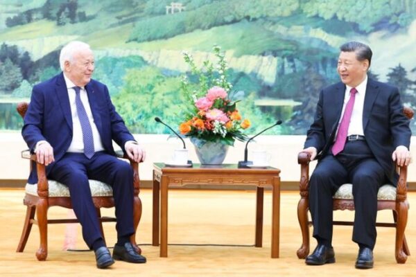 🤝 China’s Xi Jinping Celebrates Friendship with France’s Alain Merieux __China_s_Xi_Jinping_Celebrates_Friendship_with_France_s_Alain_Merieux video poster