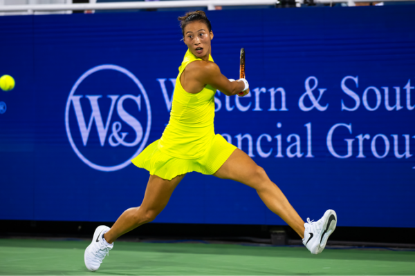 China’s Zheng Qinwen Faces Double Challenge at Cincinnati Open 🎾🌧️ China_s_Zheng_Qinwen_Faces_Double_Challenge_at_Cincinnati_Open____