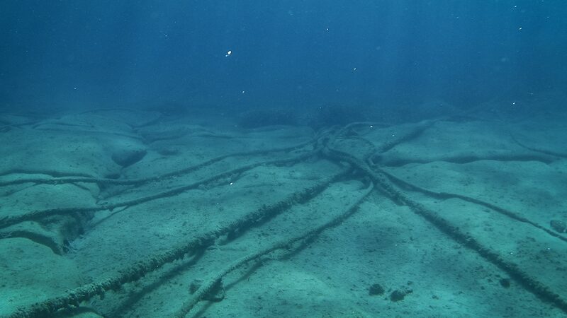 China_s__Taurus__Robot_Makes_Waves____Buries_First_Seabed_Cable_for_Wind_Power___ - News for amigos, by amigos China_s__Taurus__Robot_Makes_Waves____Buries_First_Seabed_Cable_for_Wind_Power___