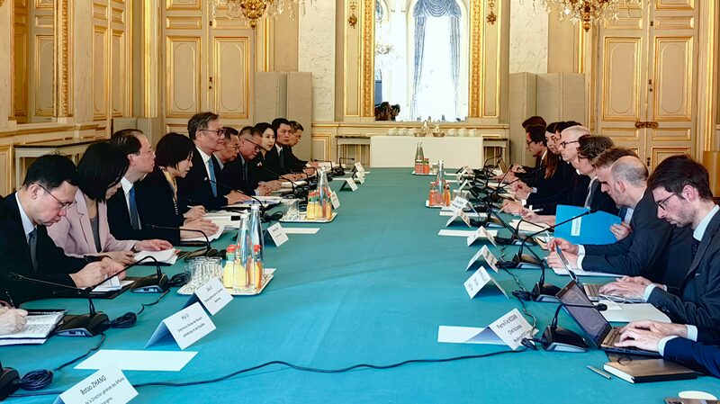 Chinese_Commerce_Minister_Meets_French_Leaders__Boosting_Trade_Ties_ - News for amigos, by amigos Chinese_Commerce_Minister_Meets_French_Leaders__Boosting_Trade_Ties_