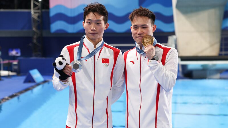 Chinese_Divers_Dominate_in_Paris_as_Boxer_Chang_Makes_History