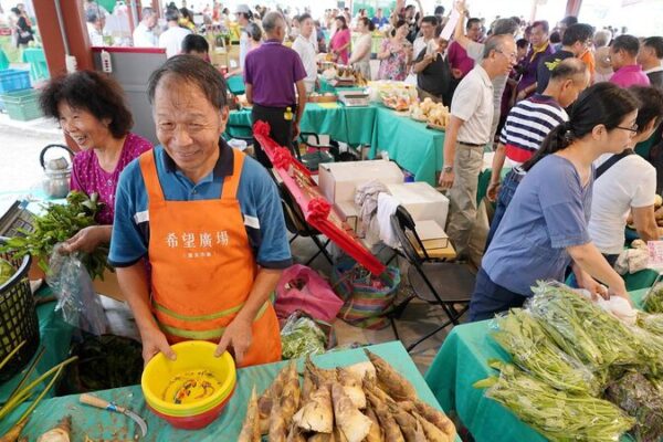 Chinese Mainland Halts Duty-Free Imports on 34 Taiwanese Agro-Products 🚫🌾 Chinese_Mainland_Halts_Duty_Free_Imports_on_34_Taiwanese_Agro_Products___