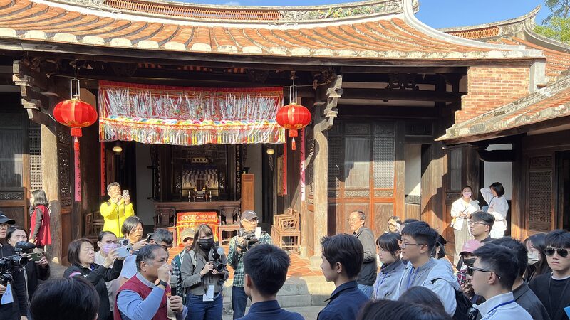 Chinese_Mainland_Students_Explore_Taiwan_s_Cultural_Treasures__ - News for amigos, by amigos Chinese_Mainland_Students_Explore_Taiwan_s_Cultural_Treasures__