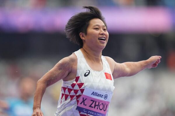 Chinese_Paralympians_Break_World_Records_on_Day_2_in_Paris__