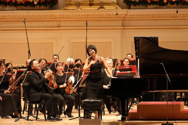 Chinese Pianist Wang Yujia Makes History at the 66th Grammy Awards Chinese_Pianist_Wang_Yujia_Makes_History_at_the_66th_Grammy_Awards