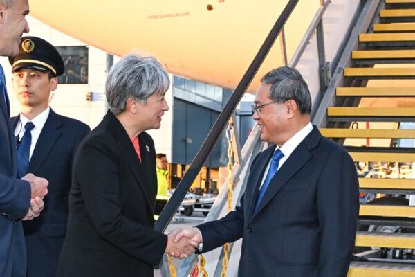 🤝 Chinese Premier Li Qiang Lands in Australia to Boost Friendship __Chinese_Premier_Li_Qiang_Lands_in_Australia_to_Boost_Friendship