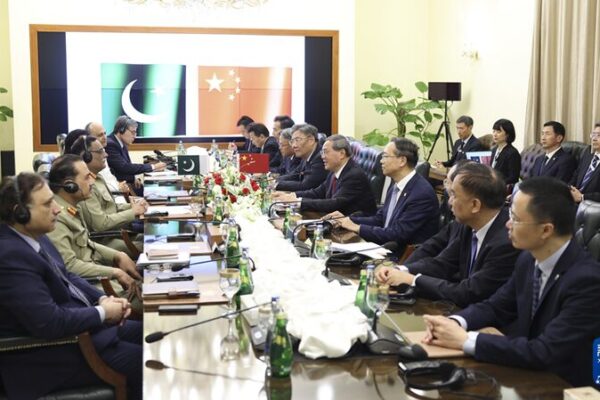 Chinese Premier Li Qiang Strengthens Ties in Meeting with Pakistani Military Leaders Chinese_Premier_Li_Qiang_Strengthens_Ties_in_Meeting_with_Pakistani_Military_Leaders