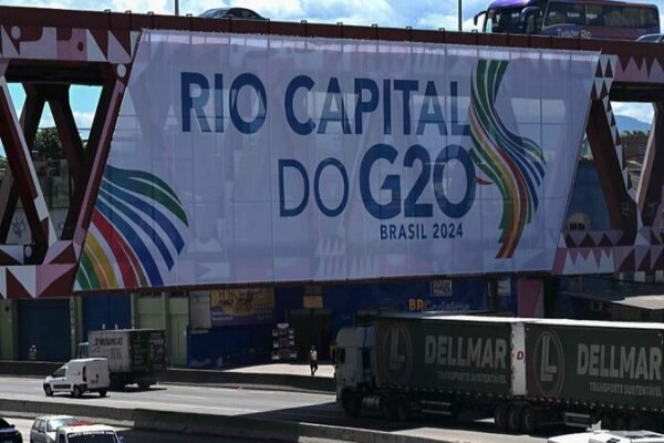 Chinese President Xi Jinping Touches Down at G20 Summit in Rio de Janeiro 🇧🇷 Chinese_President_Xi_Jinping_Touches_Down_at_G20_Summit_in_Rio_de_Janeiro___ video poster