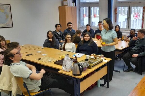 Chinese Professor Brews Tea Craze at Hungarian University 🌿☕ Chinese_Professor_Brews_Tea_Craze_at_Hungarian_University___