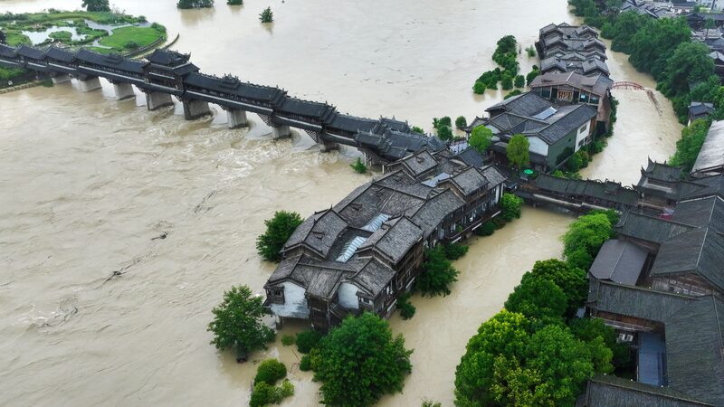 Chongqing_on_Alert__China_Activates_Level_IV_Flood_Response_Amid_Heavy_Rain___ - News for amigos, by amigos Chongqing_on_Alert__China_Activates_Level_IV_Flood_Response_Amid_Heavy_Rain___